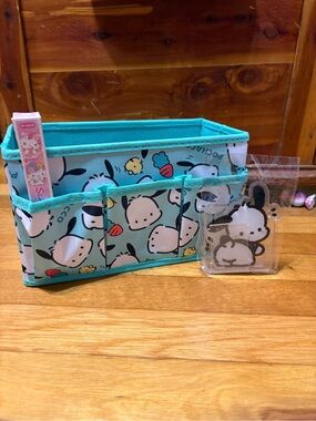 Sanrio pochacco bundle - blind box pen, acrylic pen holder and organizer